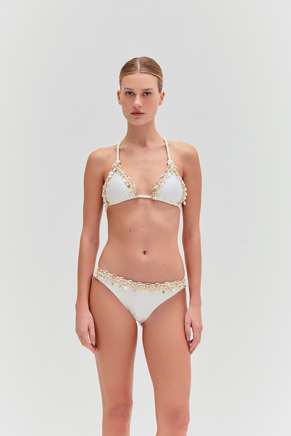 AV25BWTOB31083BR_00034