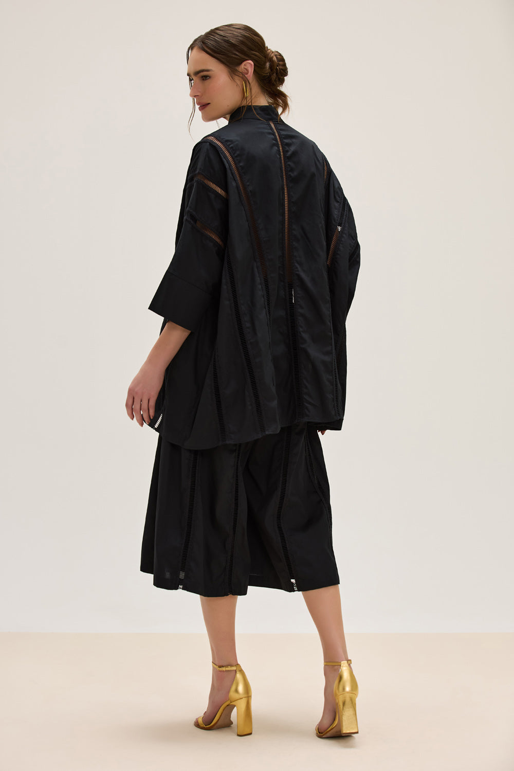 BERMUDA LINHO SOLENNE PRETO