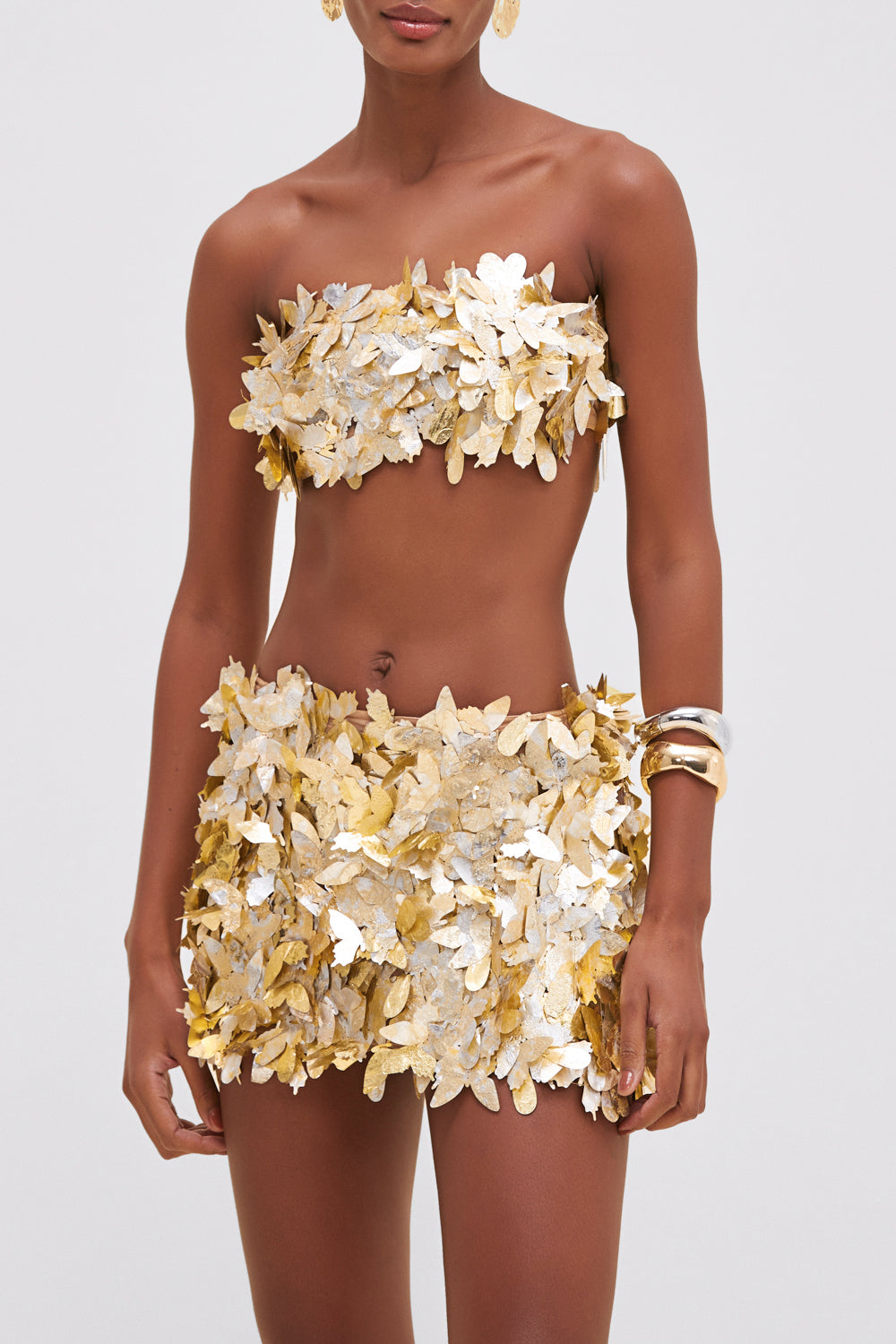 TOP CROPPED PAETÊ PRATA E DOURADO
