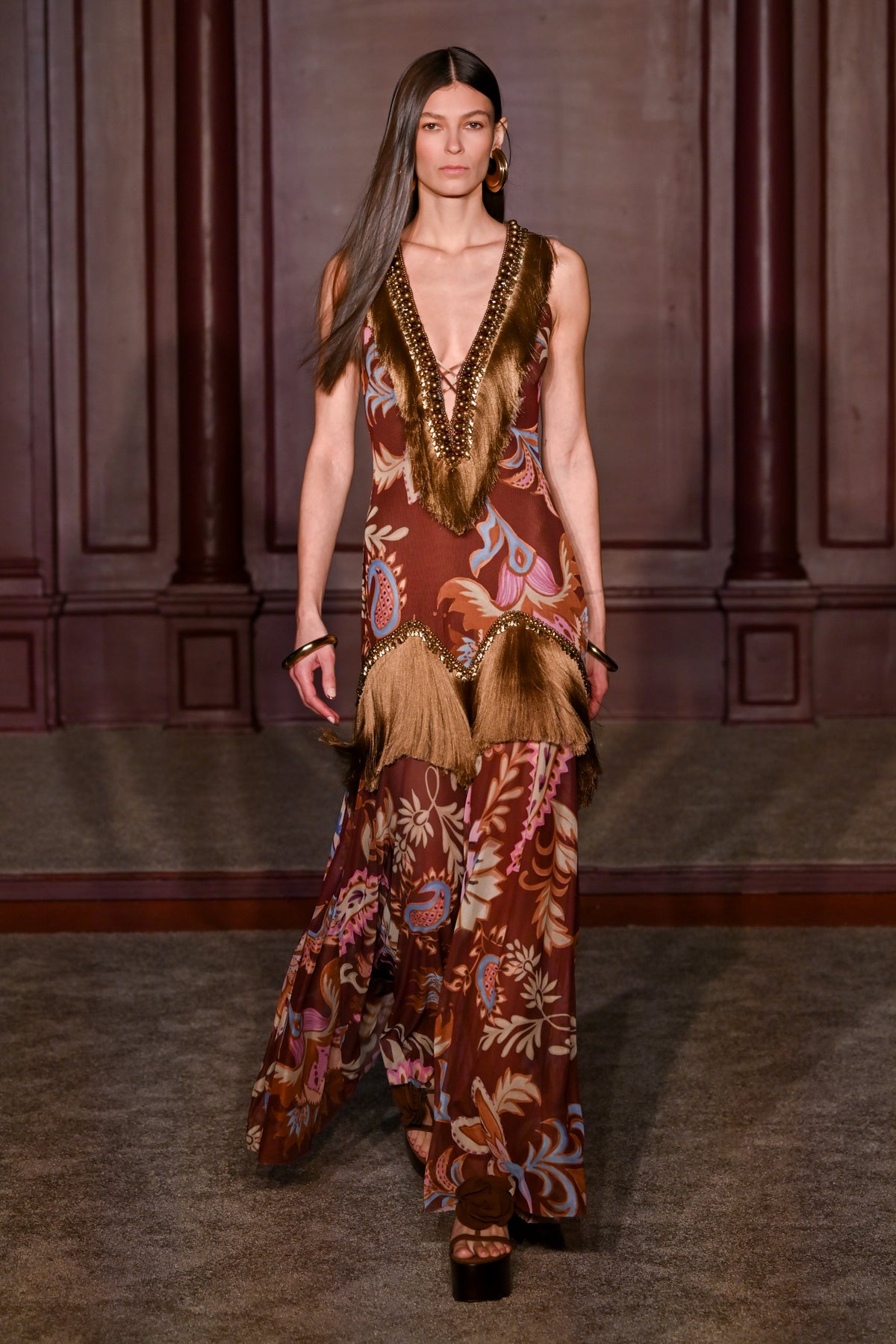 VESTIDO LONGO BOHO
 MARROM