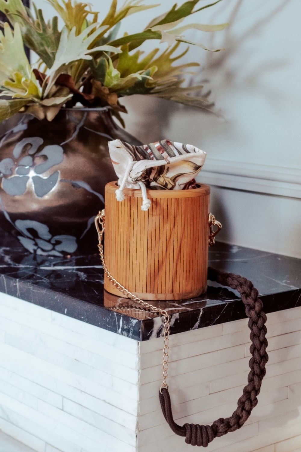 Bolsa de madeira off white