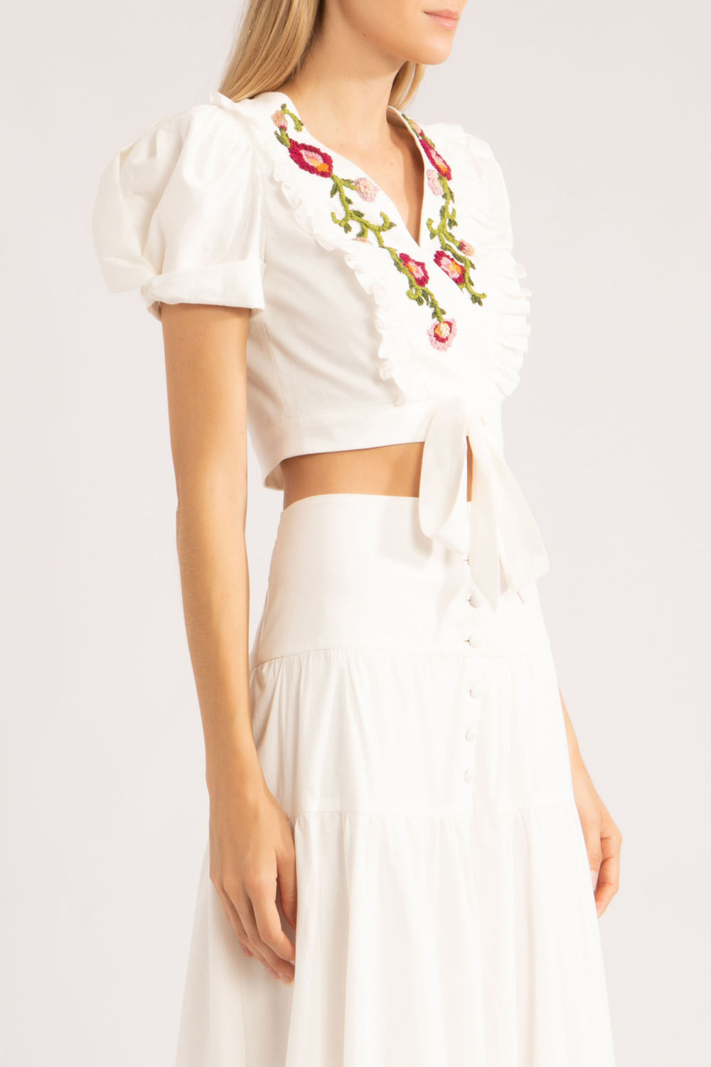 Blusa transpassada tricoline span off white