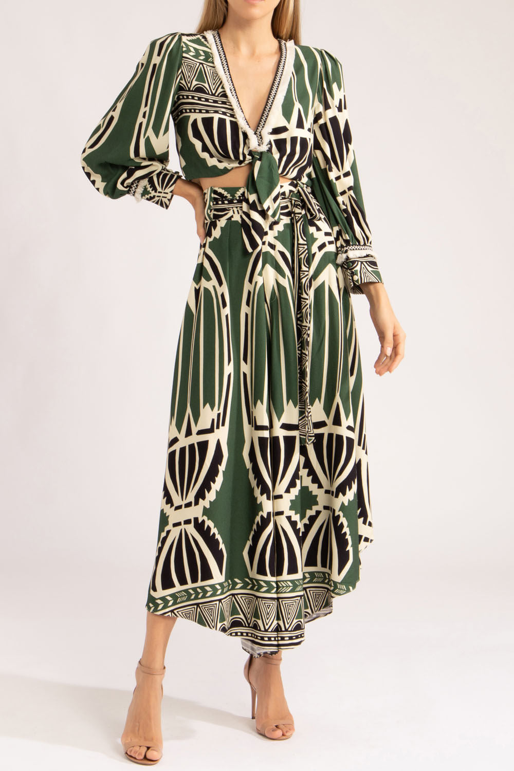 Calça pantacourt ethnic boho
 verde