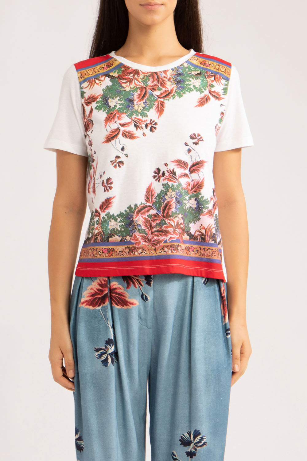 T-SHIRT ESTAMPADA GILLY FLOWER
 OFF WHITE