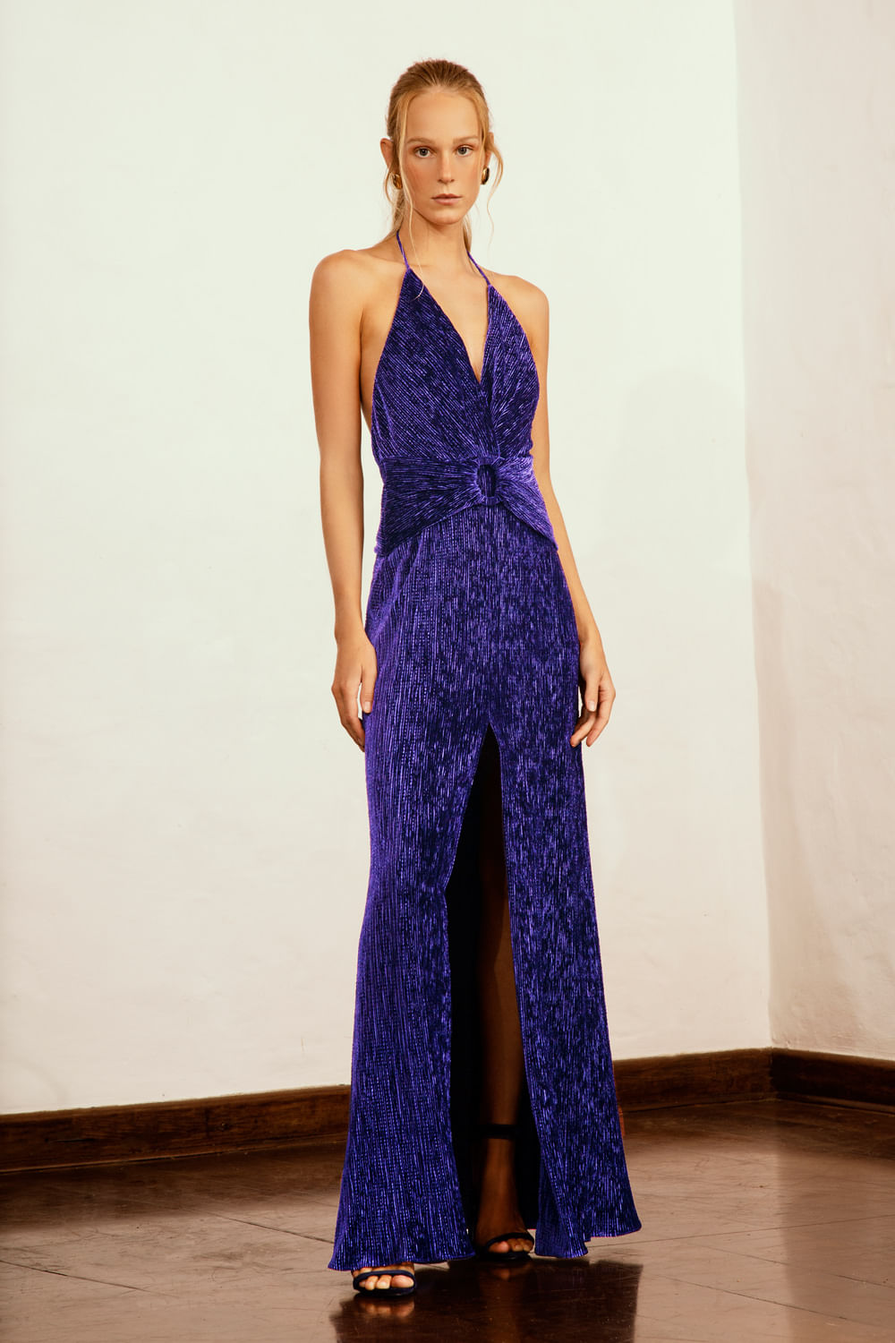 VESTIDO LONGO FENDA VELUDO PLISSADO
 AZUL