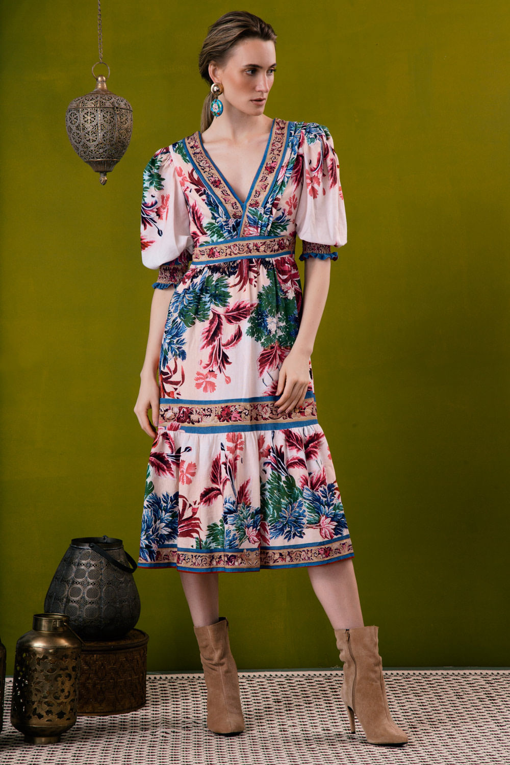 Vestido midi gilly flower
 vermelho