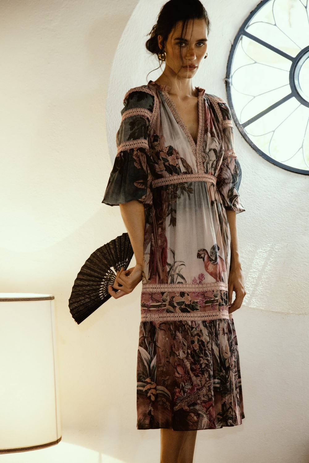Vestido midi manga vintage macaw
 rosa