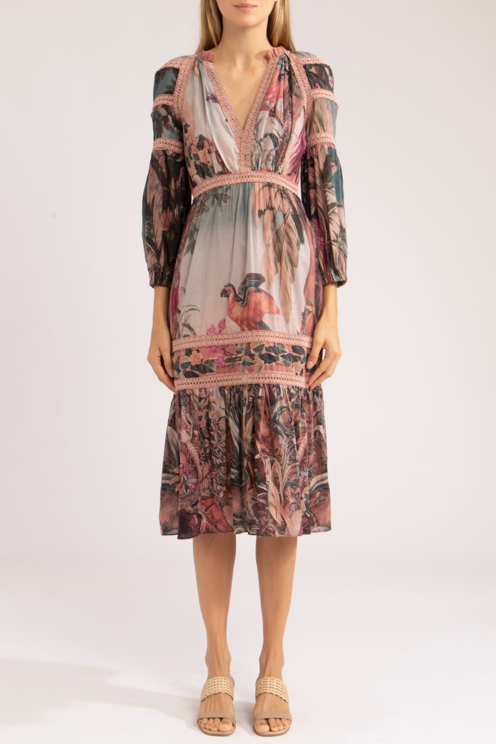 Vestido midi manga vintage macaw
 rosa