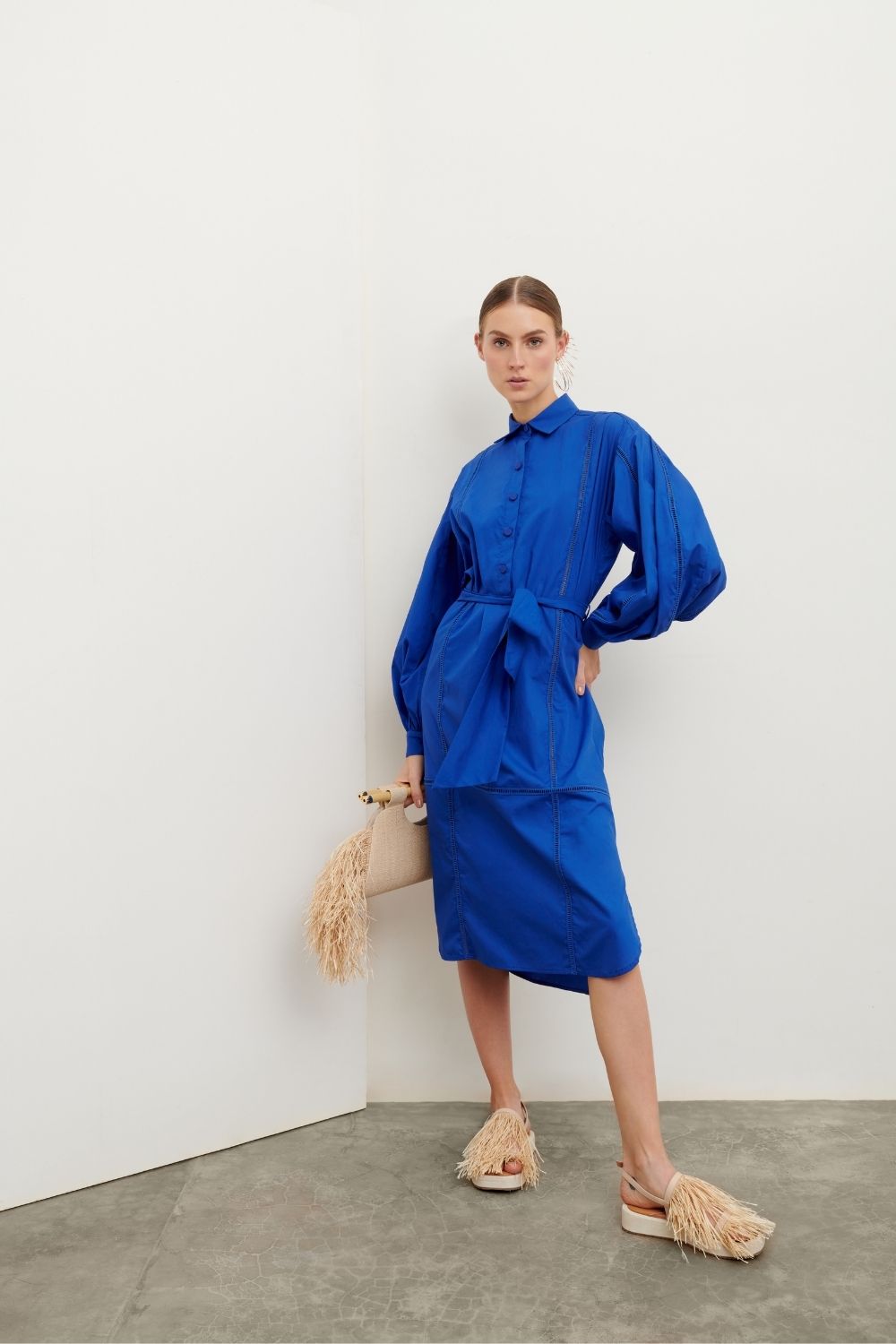 CHEMISE MÍDI ENTREMEIO VAZADO AZUL