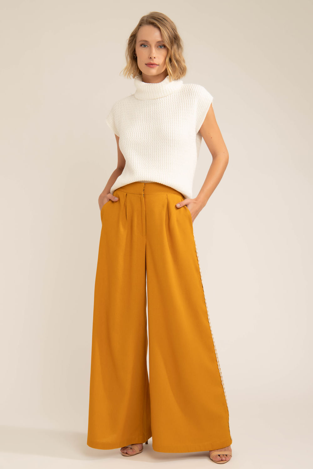 Blusa gola alta tricot gypsy offwhite