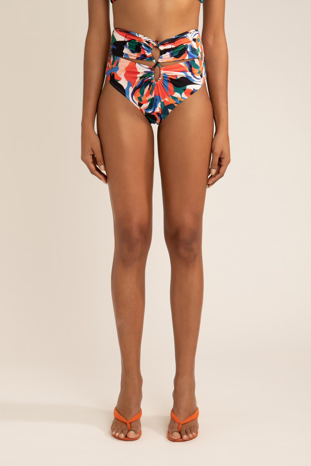 HOT PANTS TRANÇADO PROTEA VERMELHO