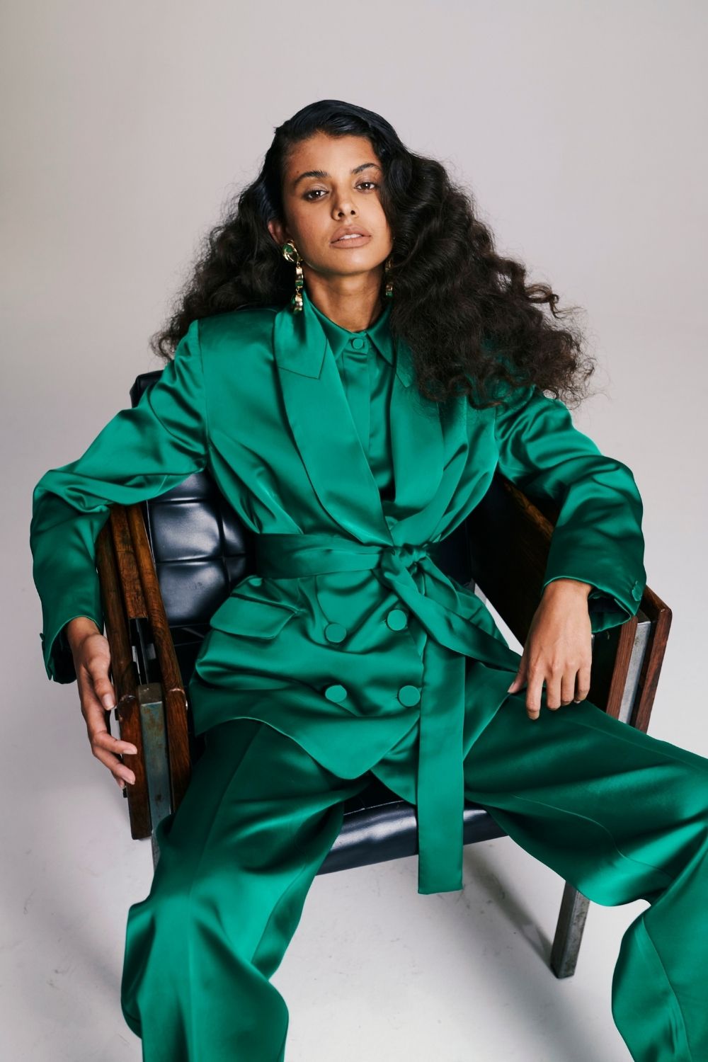 CALÇA RETA CETIM VERDE