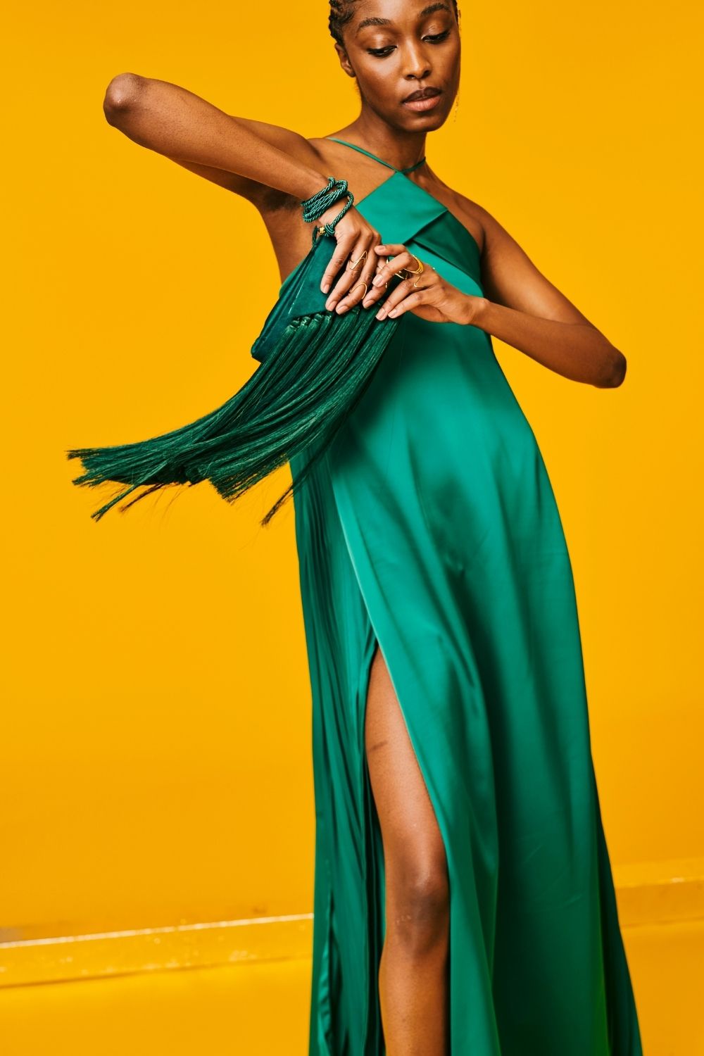 VESTIDO LONGO FRENTE ÚNICA CETIM VERDE