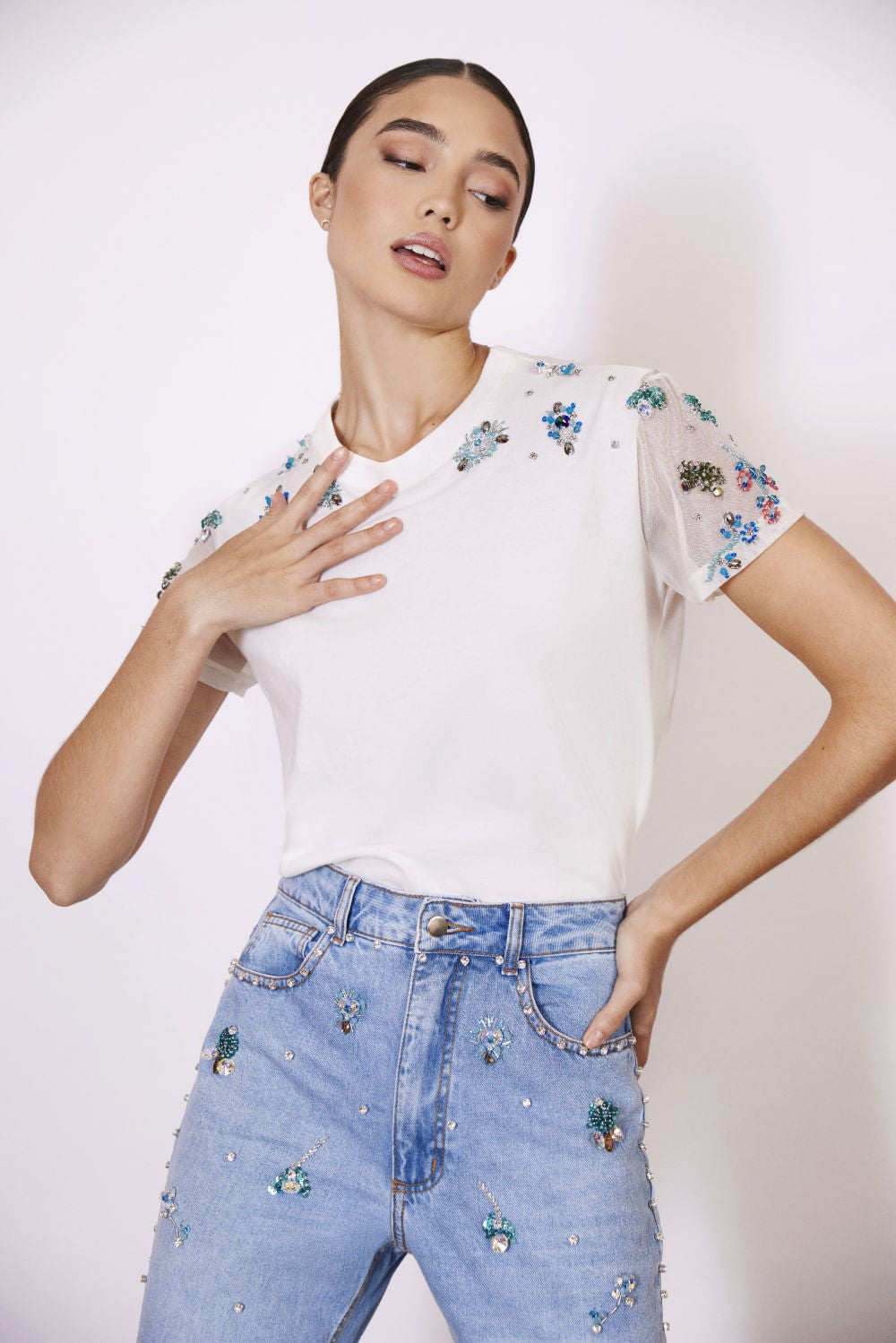 T-SHIRT BORDADA SWAROVSKI OFF WHITE