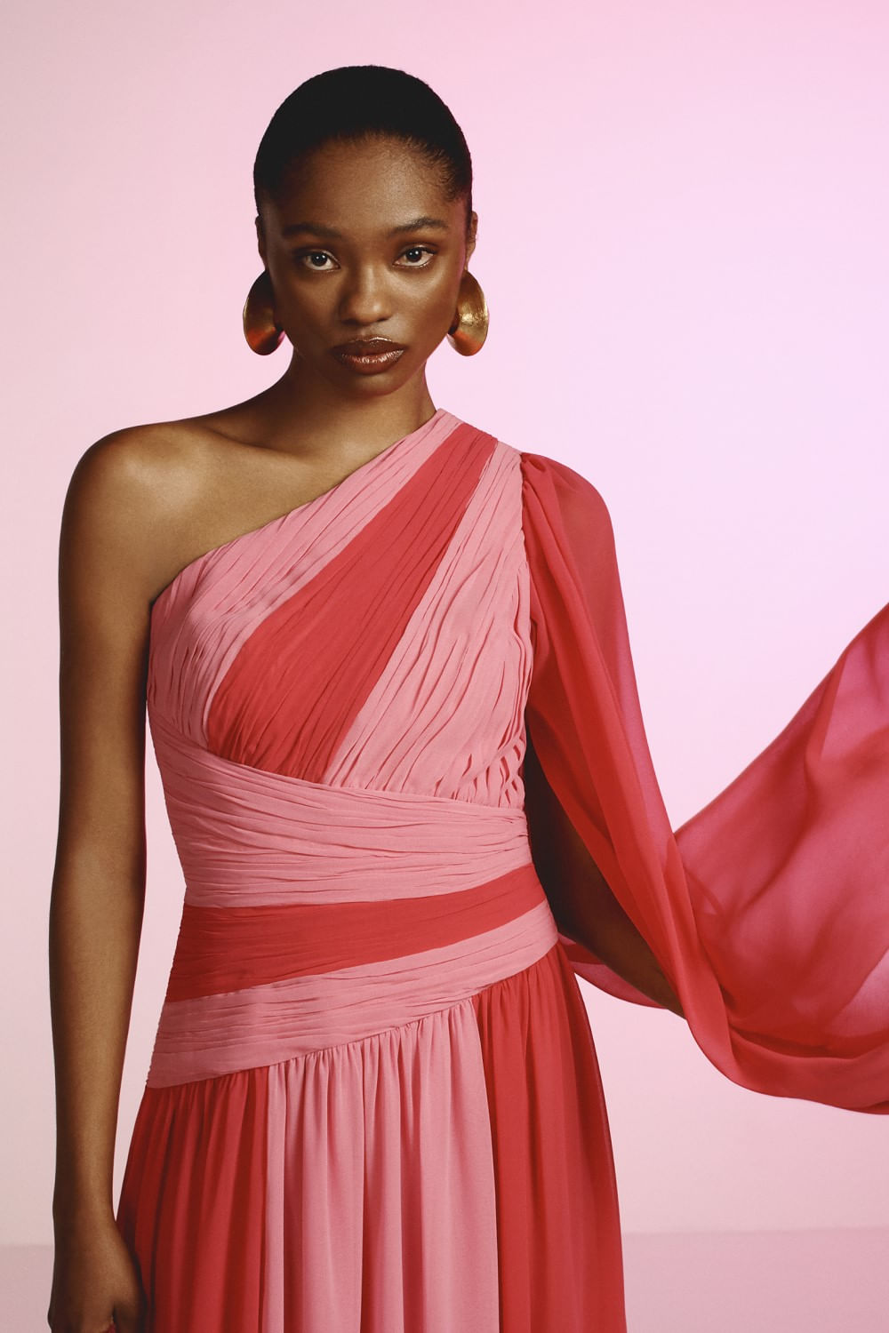 Vestido curto bordado manga longa silky stardust rosa