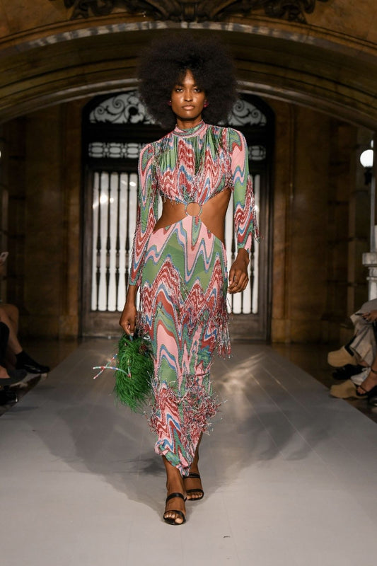 Vestido longo bordado franjas waves verde