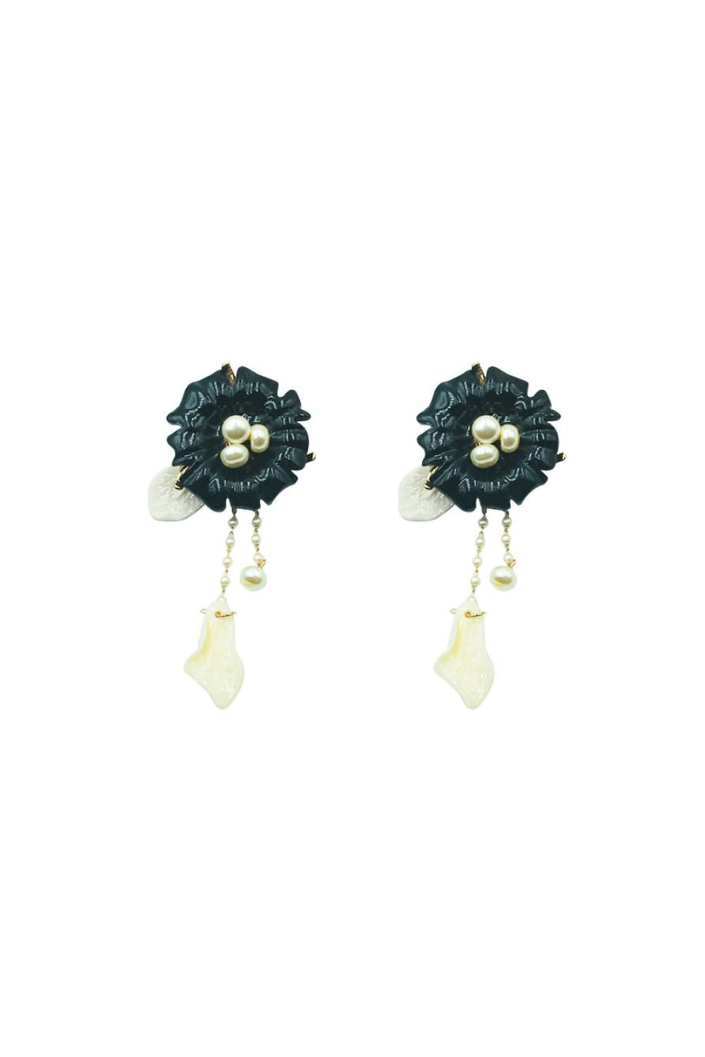 BRINCO PÉTALAS GINKGO PRETO