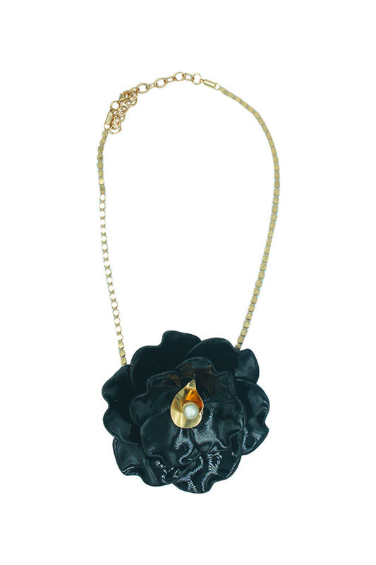 COLAR CHARME FLOR CAMÉLIA PRETO