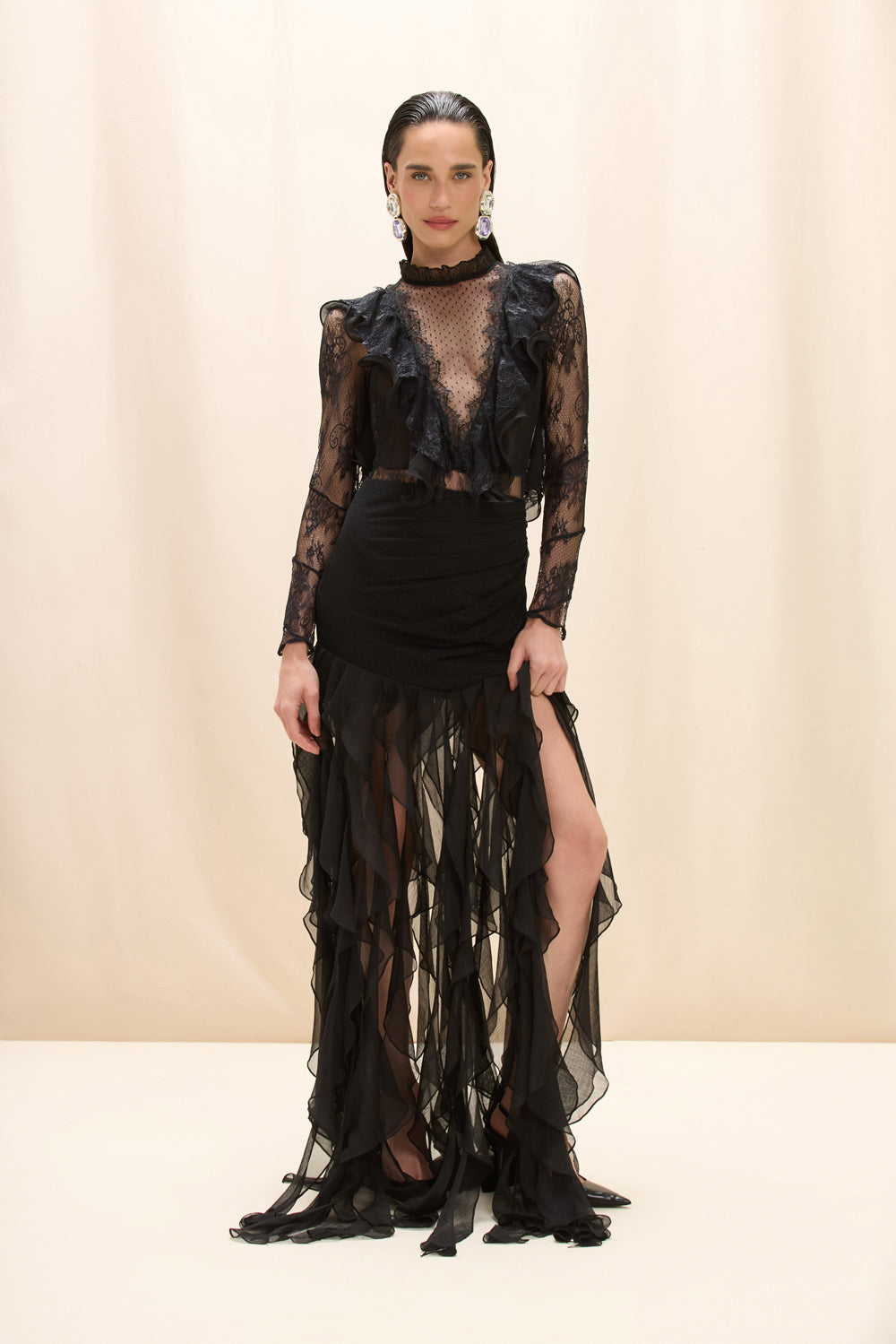 SAIA LONGA RENDA LAILA PRETO