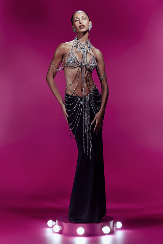 THE CHER LOOK PRETO