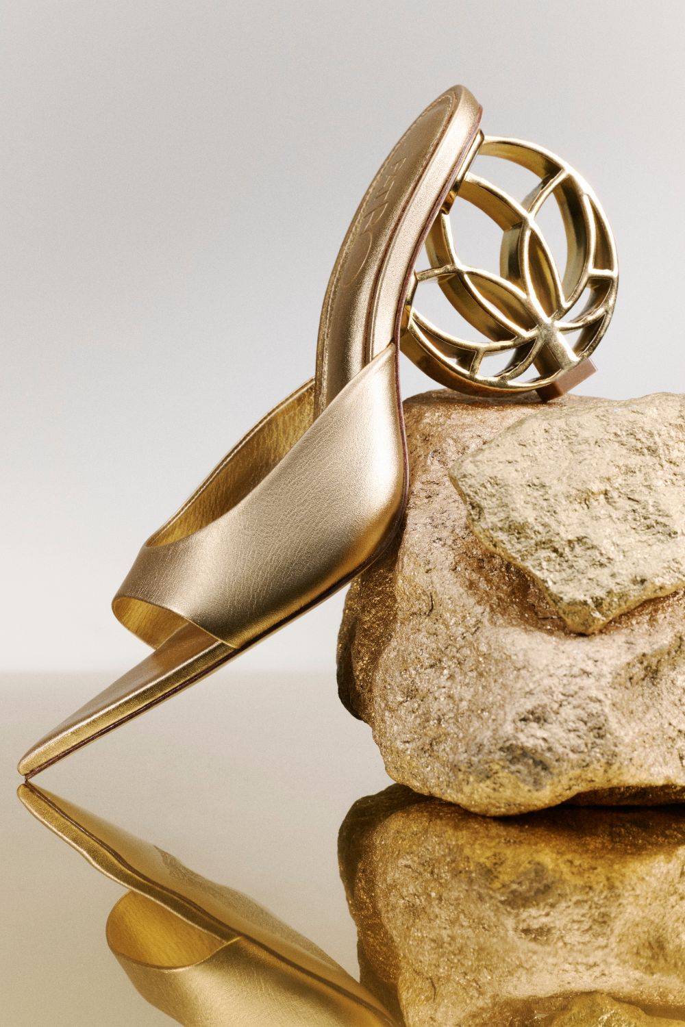 SANDALIA GAL DOURADO