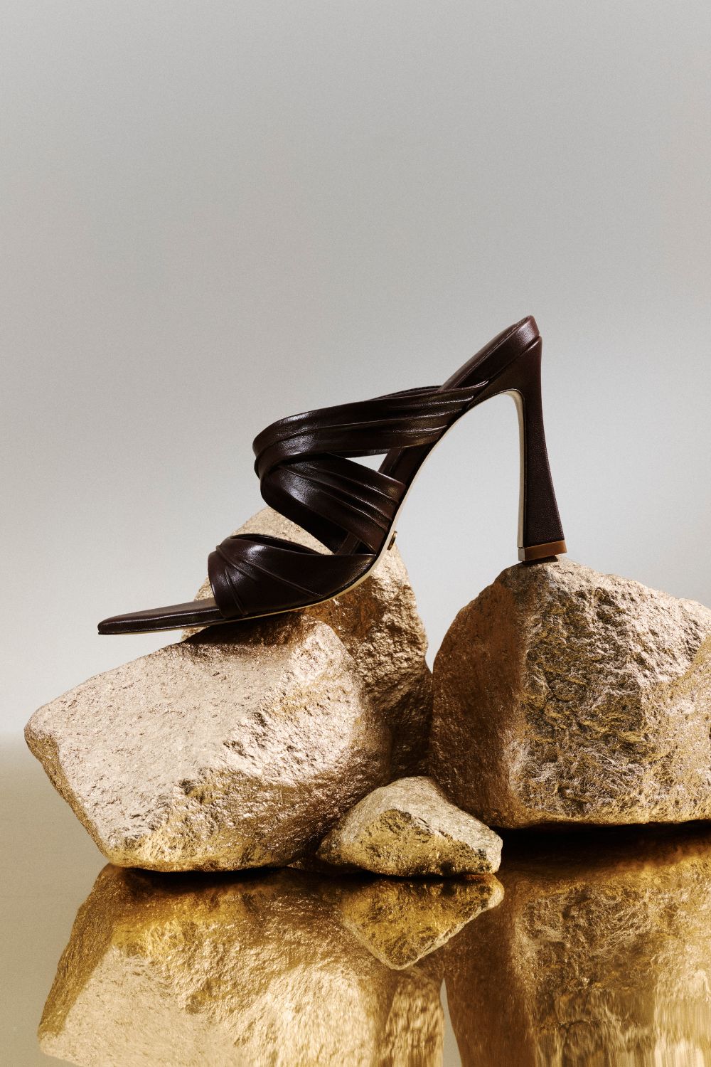 SANDALIA BIBI MARROM ESCURO