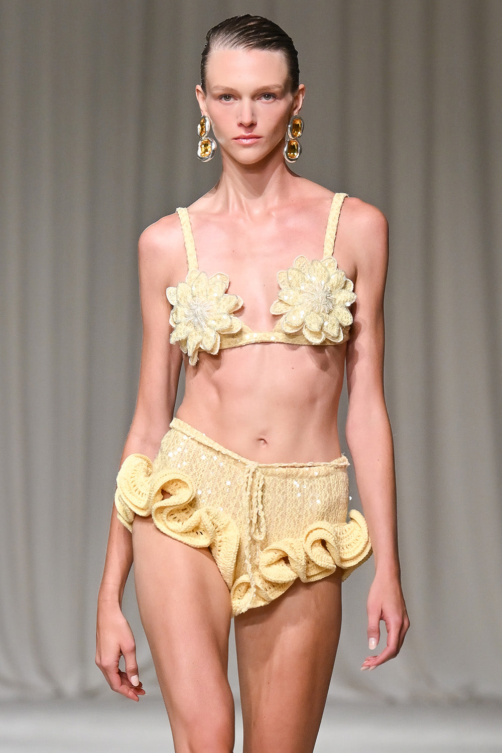 TOP IARA CROCHET AMARELO