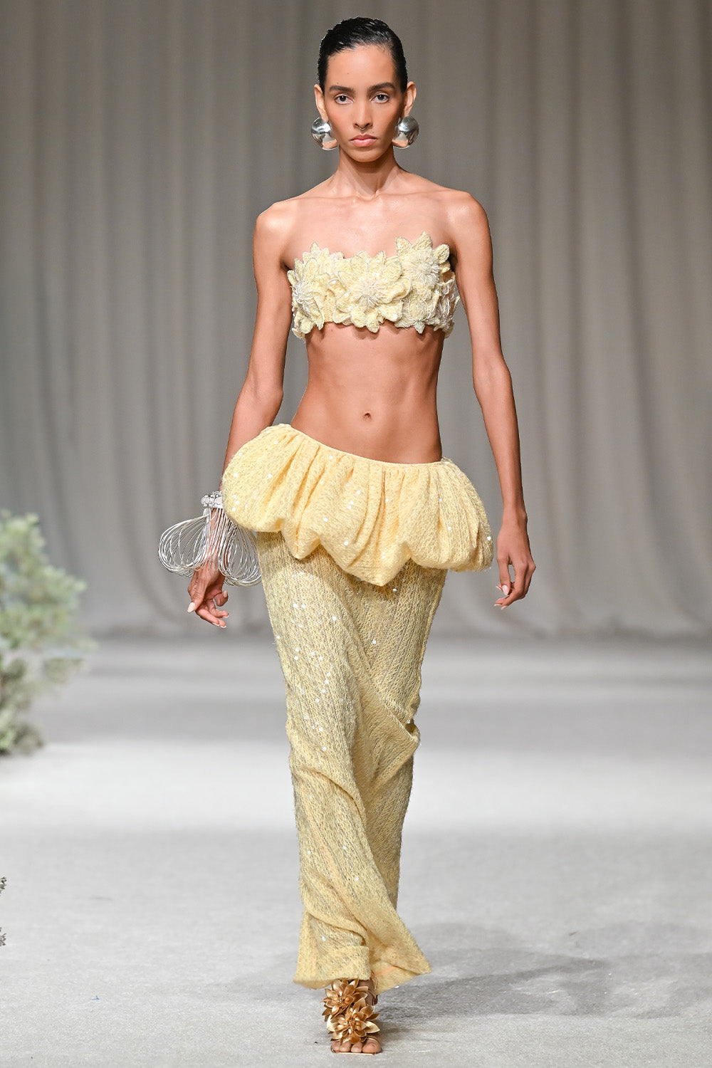 SAIA LONGA IARA CROCHET AMARELO