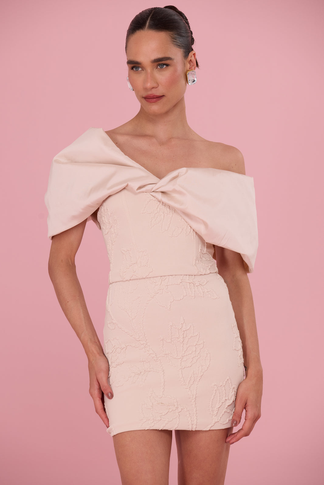 SAIA CURTA JACQUARD HAZEL BEGE