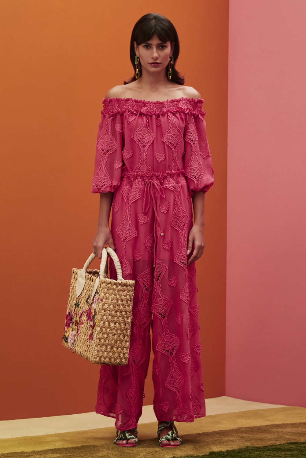 CALÇA AMPLA BORDADO CORAÇÕES PINK