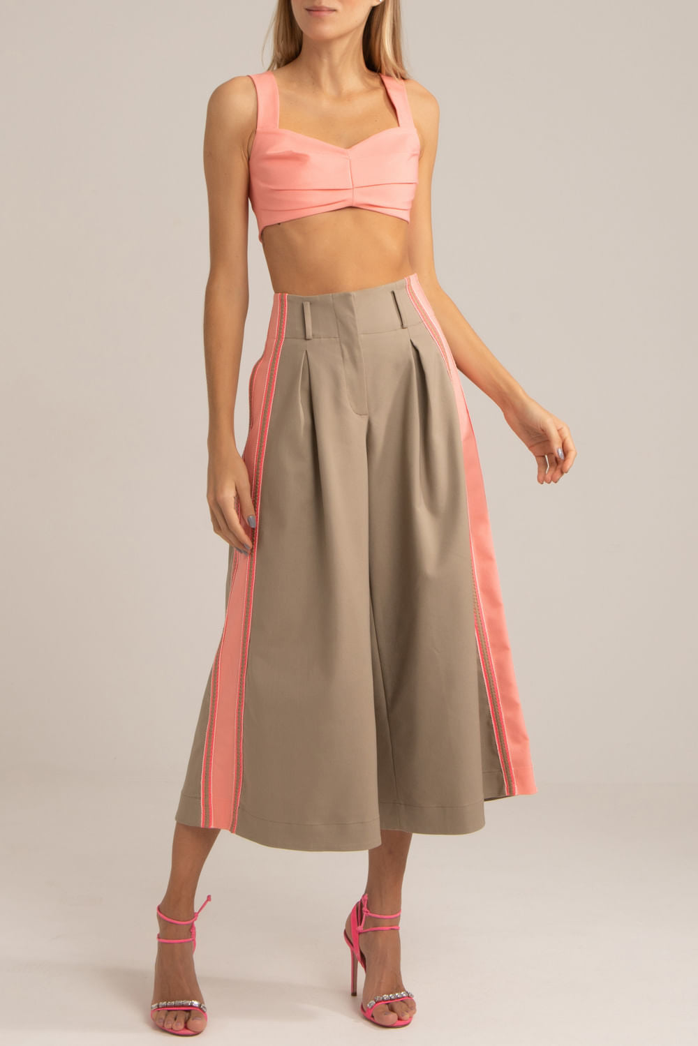 Top cropped eletric rosa