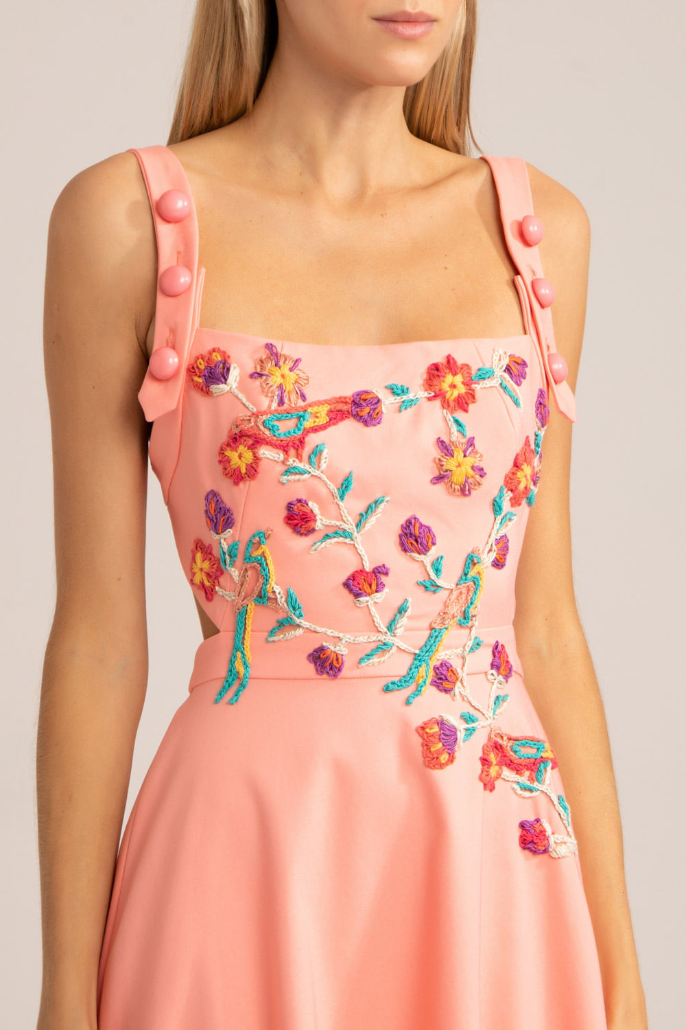 Vestido bordado eletric rosa
