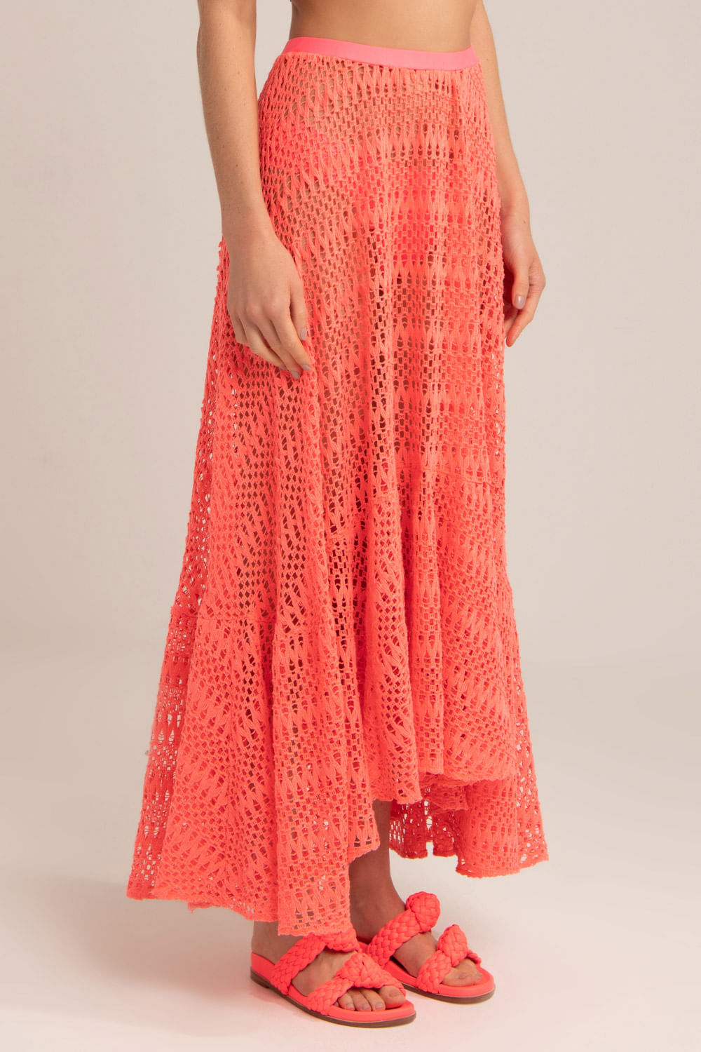 SAIA LONGA ASSIMÉTRICA TELA NEON VIBES CORAL