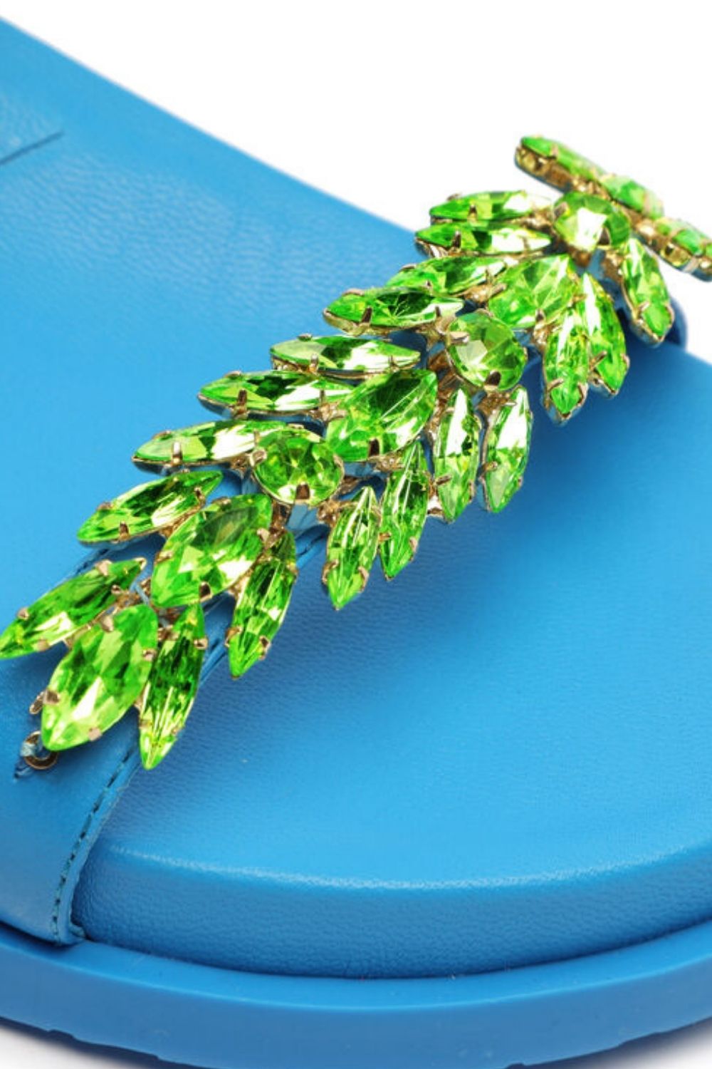 SANDÁLIA PAPETE COURO PEDRARIA AZUL