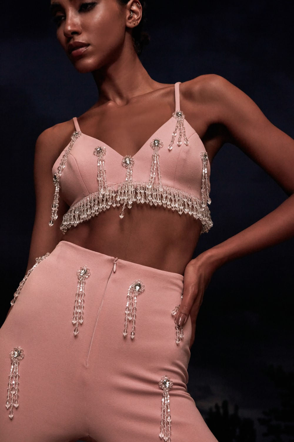 TOP BORDADO FRANJA CREPE CRYSTAL NUDE