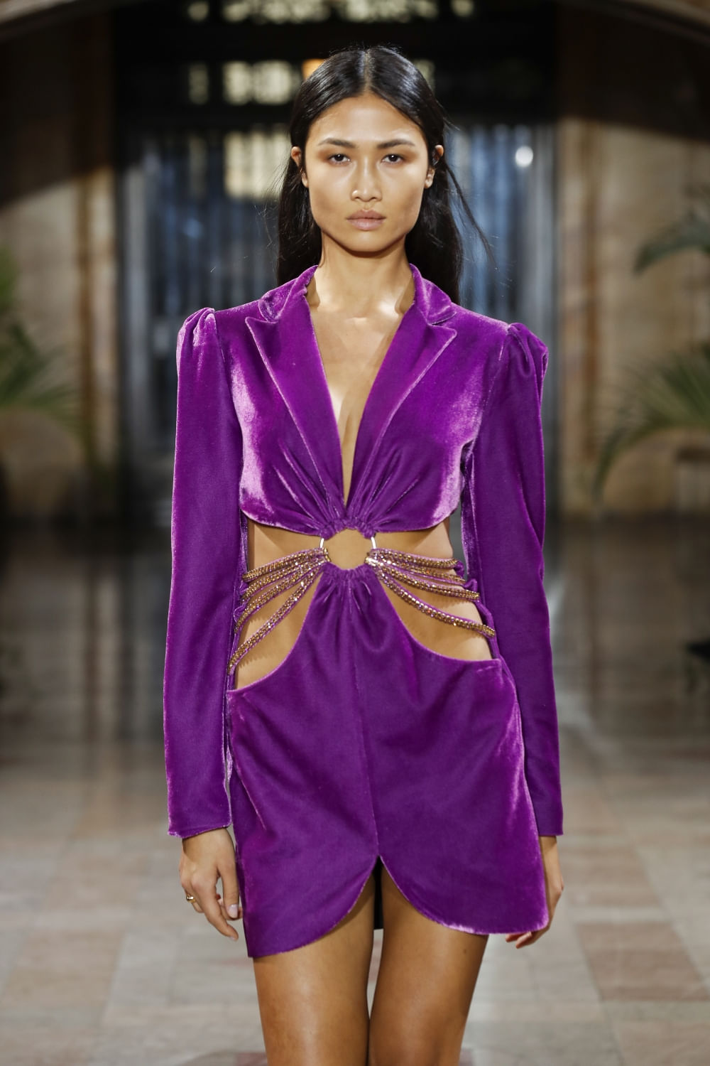 VESTIDO CURTO ARGOLA VELUDO CRYSTAL ROXO