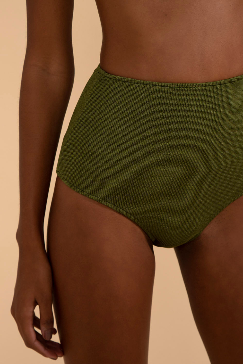 HOT PANTS MALHA BASEL VERDE