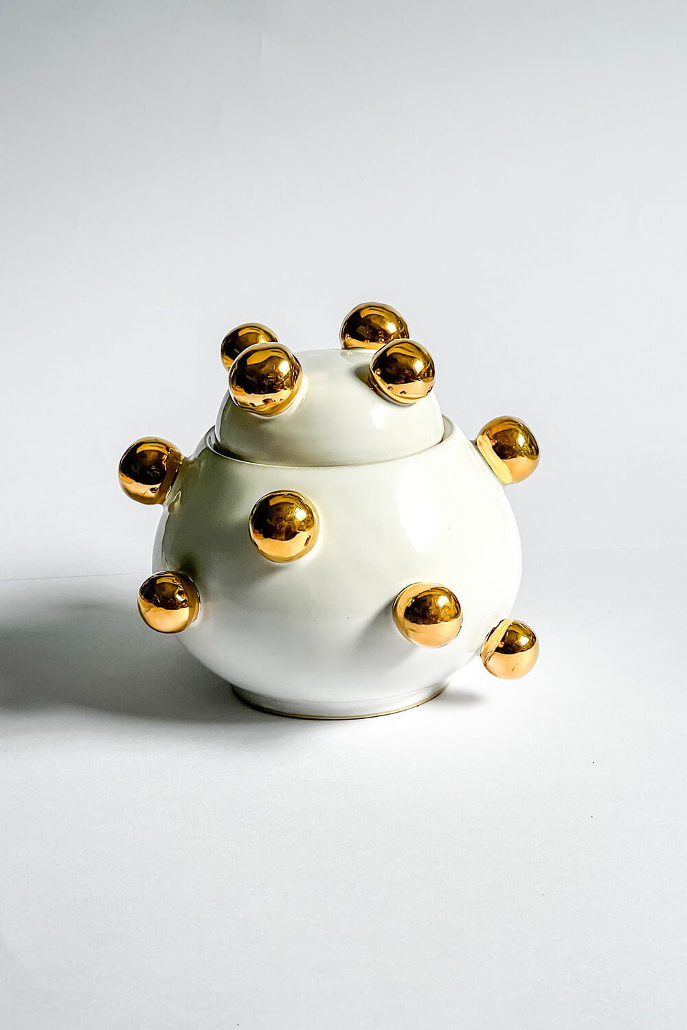 POTE BOLINHAS HANA BRANCO COM DOURADO