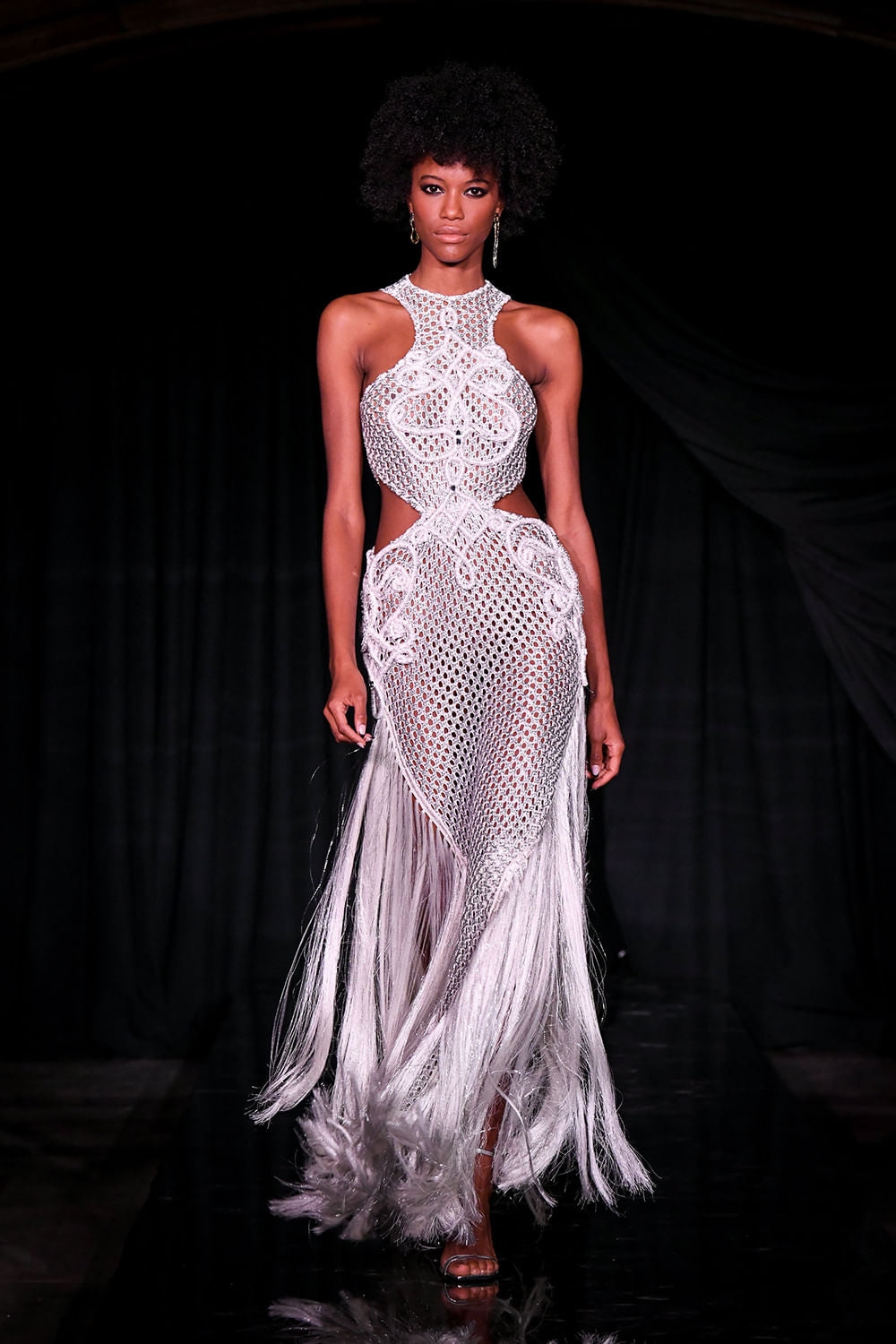 VESTIDO LONGO FRENTE ÚNICA SILVER CROCHÊ PRATA