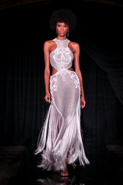 VESTIDO LONGO FRENTE ÚNICA SILVER CROCHÊ PRATA