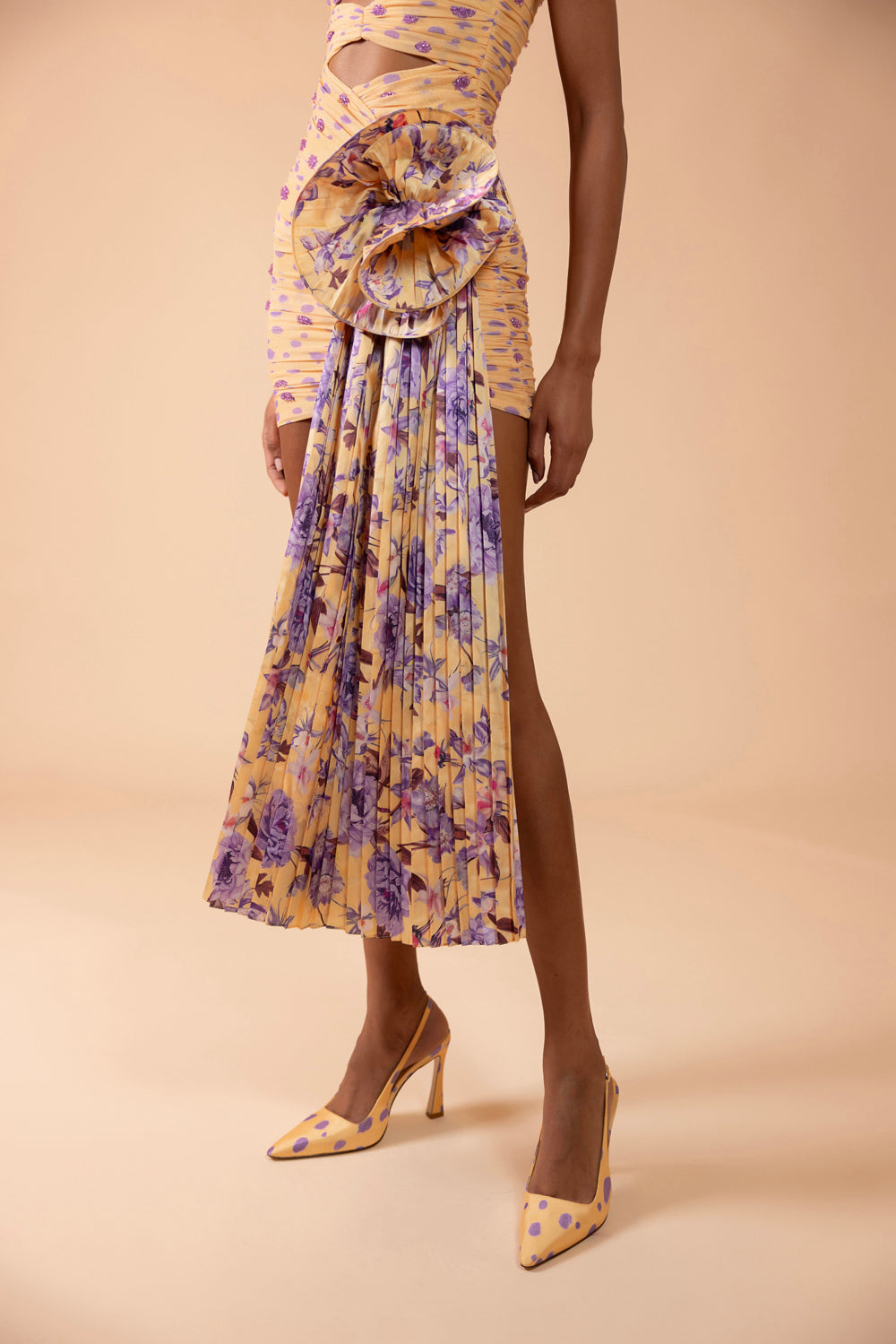 VESTIDO CURTO PEONY DOTS AMARELO