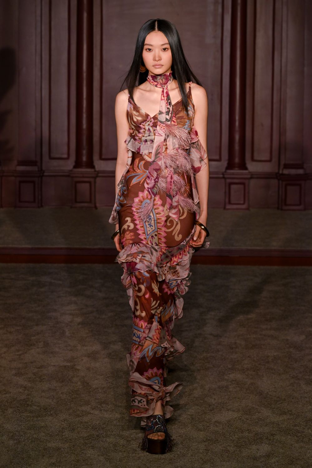 VESTIDO LONGO BOHO
 MARROM