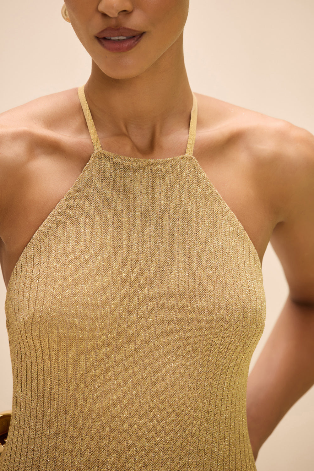 VESTIDO MIDI AUREA CROCHET DOURADO