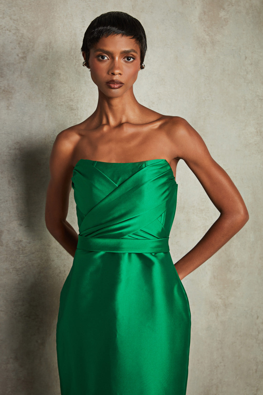 VESTIDO MIDI MIKADO LILIAN VERDE