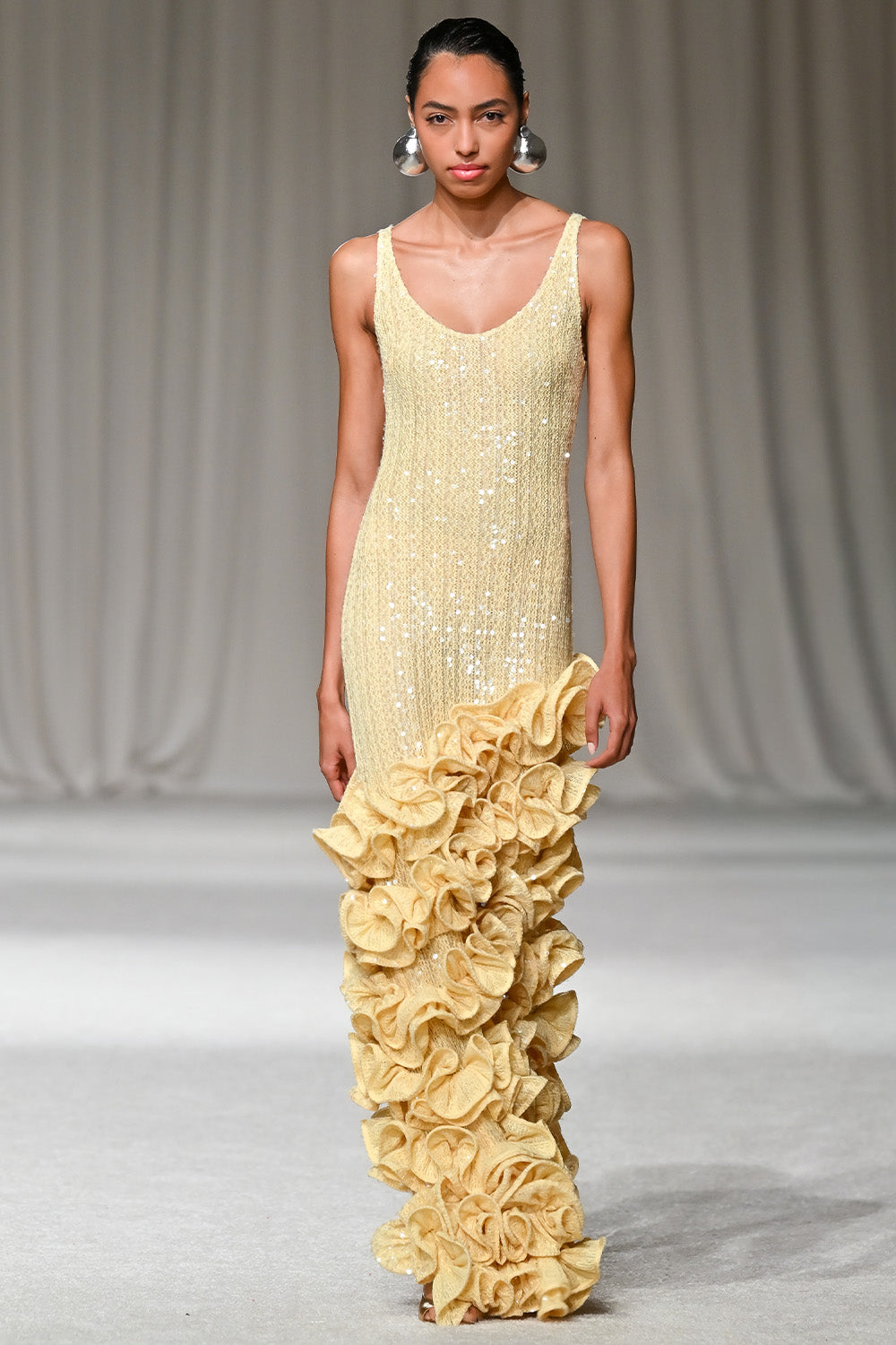 VESTIDO MIDI IARA CROCHET AMARELO