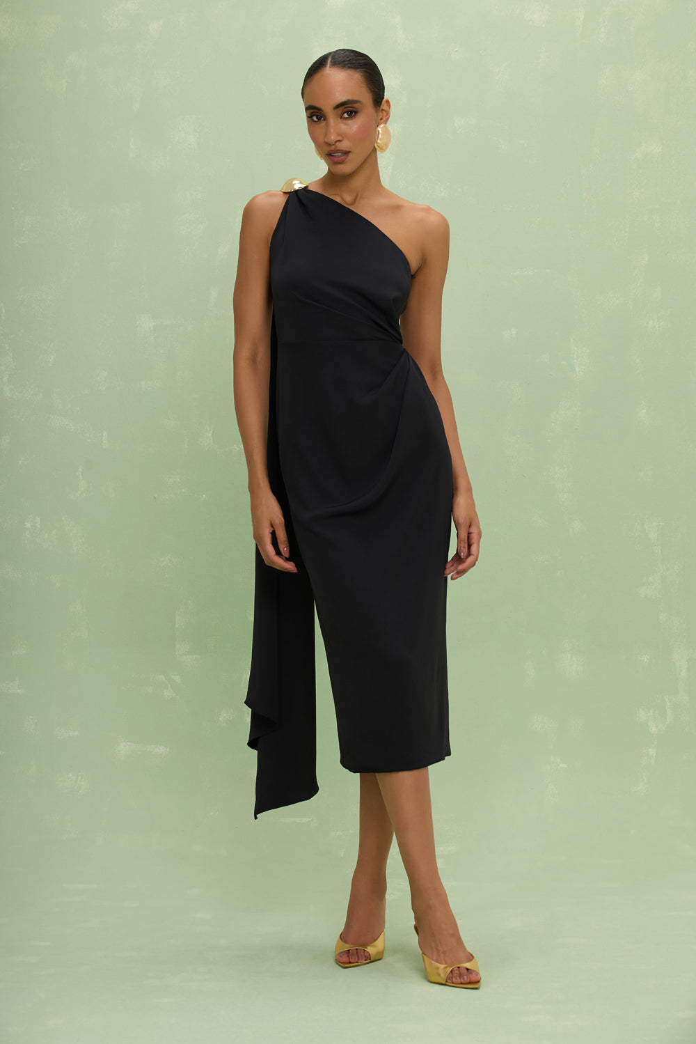 VESTIDO MIDI CREPE BERTHA PRETO